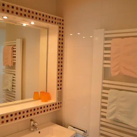 Oda ve Kahvaltı Safronhof 3*